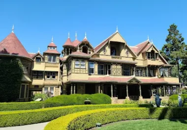 Winchester Mystery House